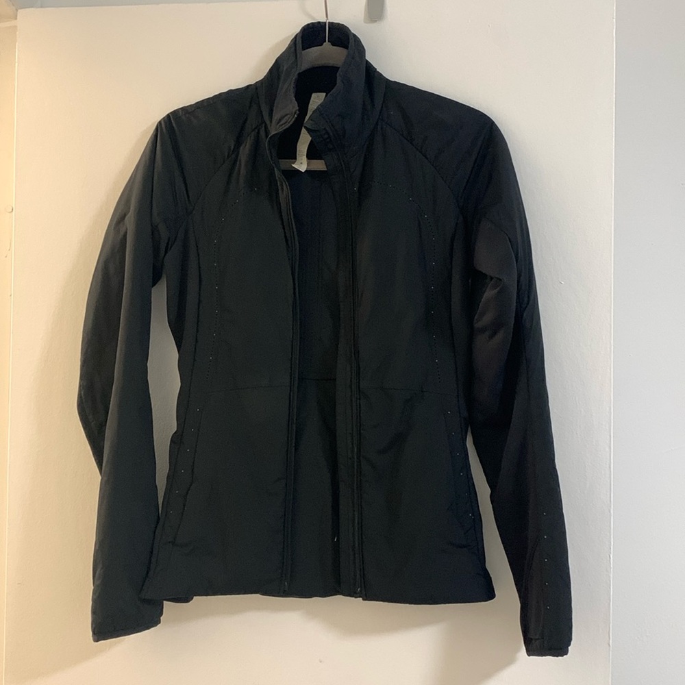 Lululemon light puff jacket
